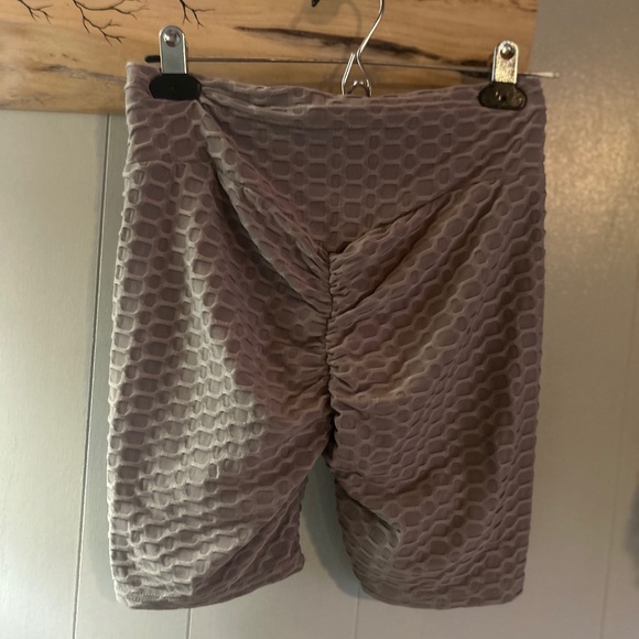 Booty shorts in grey - Picture 1 of 2